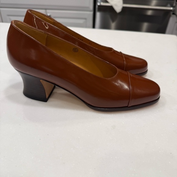 Cole Haan Women’s Brown Patent Leather Block Heel Pumps Made In ITALY Sz 7.5 NEW - Picture 5 of 13